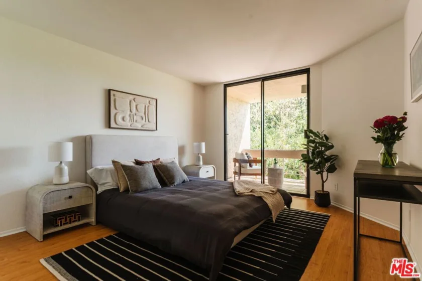 750 N Kings Road #315 photo 6