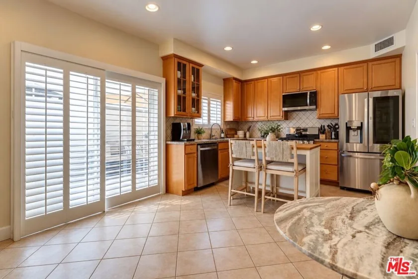 14544 Margate Street #4 photo 6