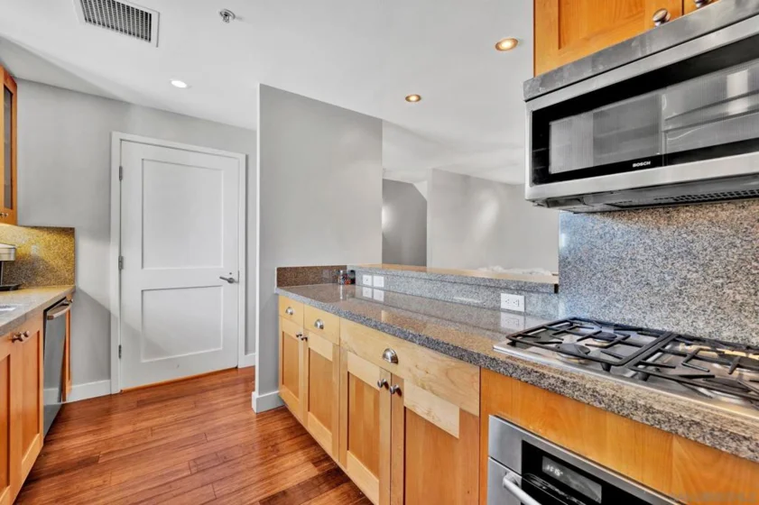 700 W E Street #518 photo 42