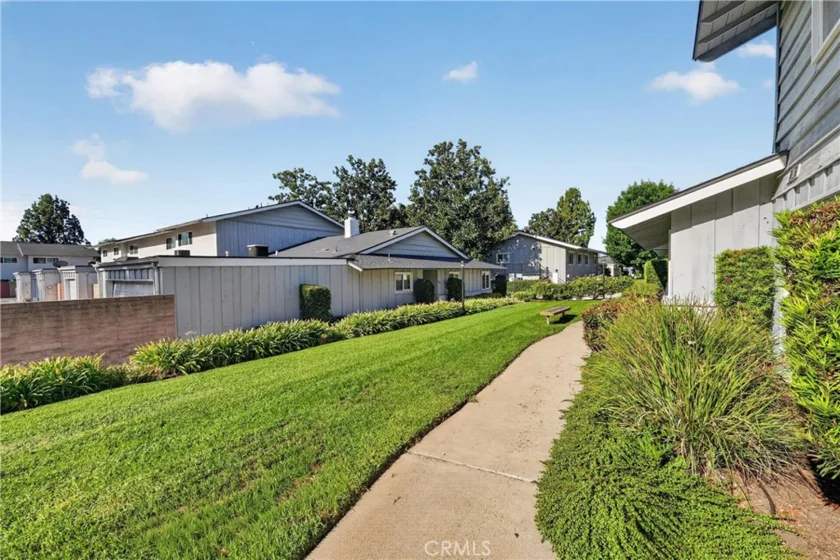 1243 Cameo Lane photo 3