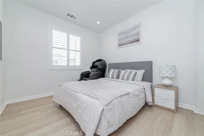 105 Breakwater photo 27