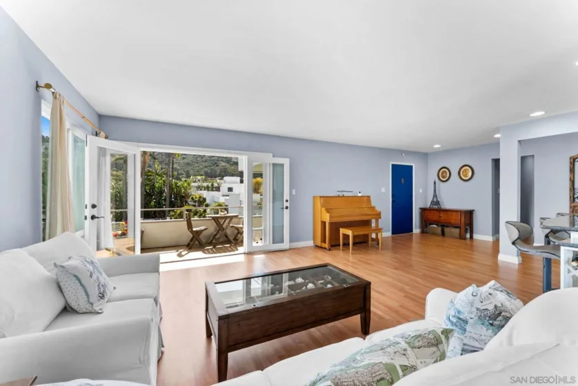2360 Torrey Pines Road #28 photo 1