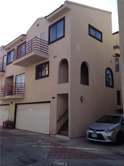 307 S Chapel Avenue #A photo 1