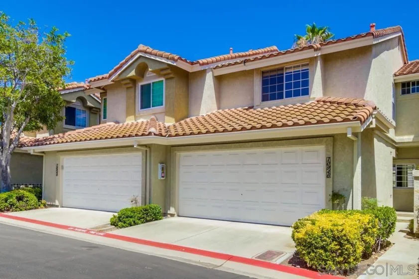 10946 Creekbridge Place photo 1