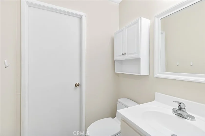 22139 Burbank Boulevard #7 photo 17