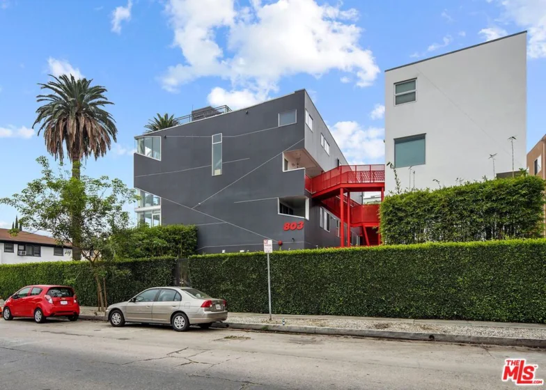 803 Wilcox Avenue #10 photo 32