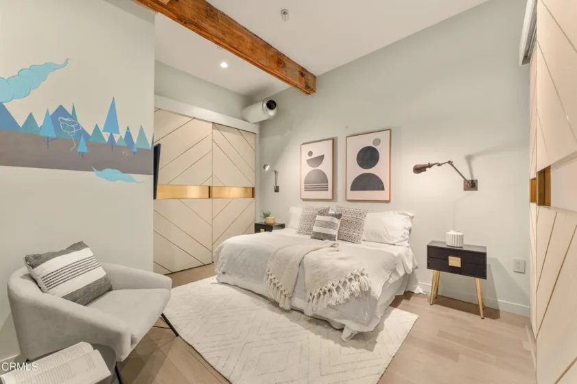 527 Molino Street #401 photo 4