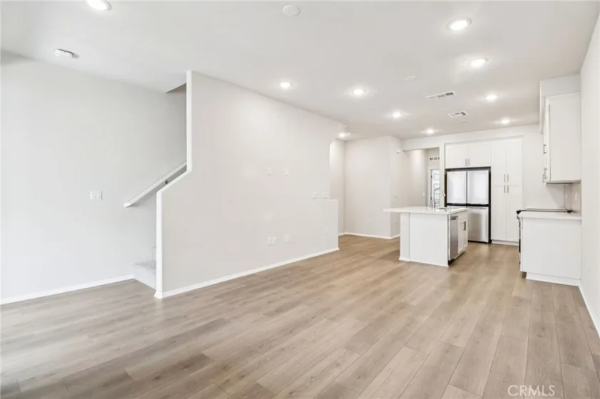 407 Lotus Drive photo 4