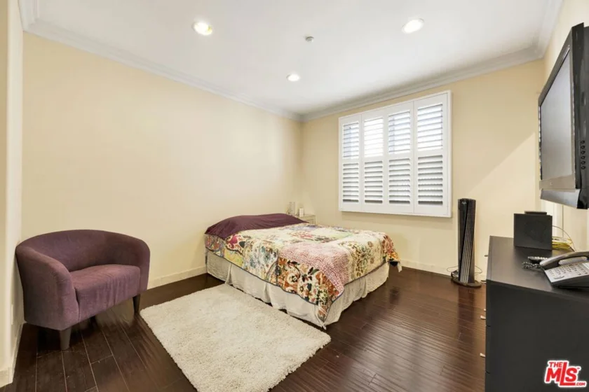 11952 Montana Avenue #303 photo 6
