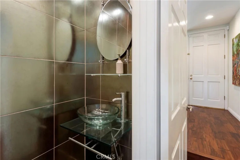 813 N Martel Avenue #2 photo 12