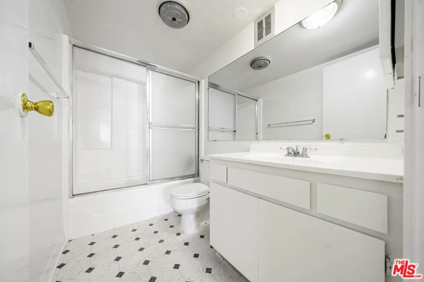 421 S La Fayette Park Place #711 photo 29