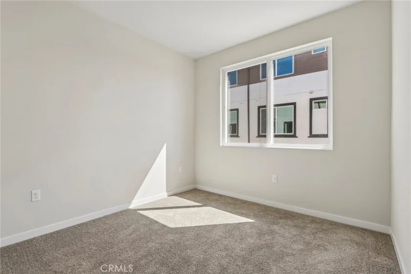 9536 Hannah Way photo 17