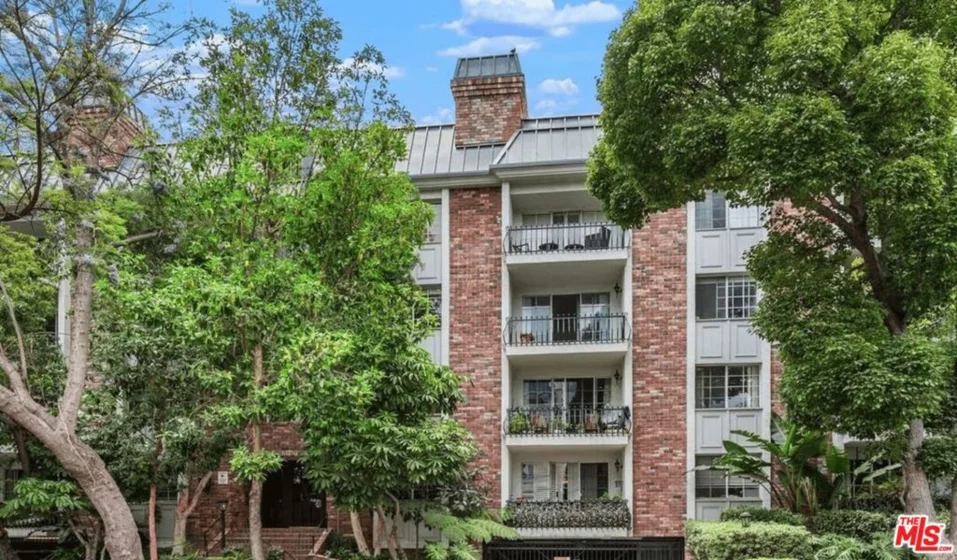 1375 Kelton Avenue #104 photo 2