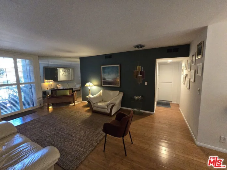 14315 Riverside Drive #105 photo 44