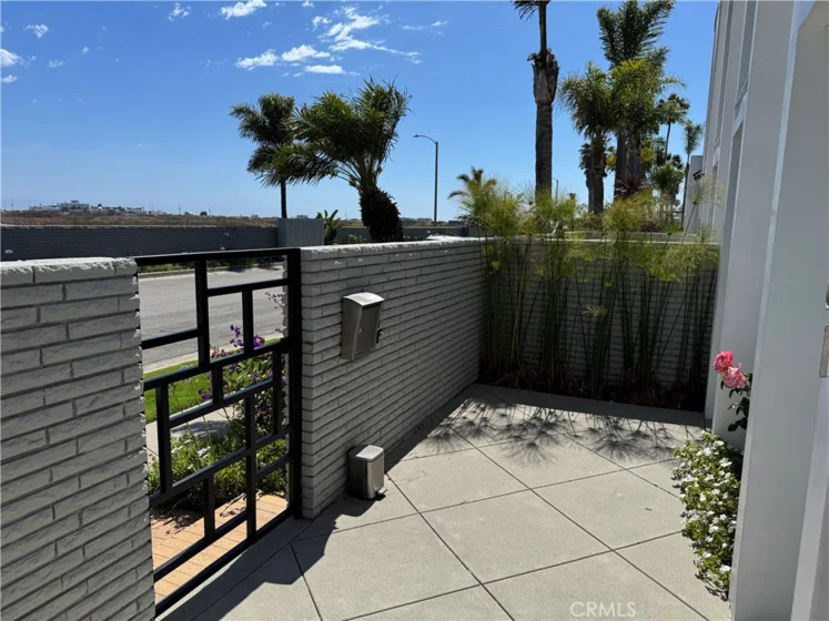 3981 Warner Avenue photo 60