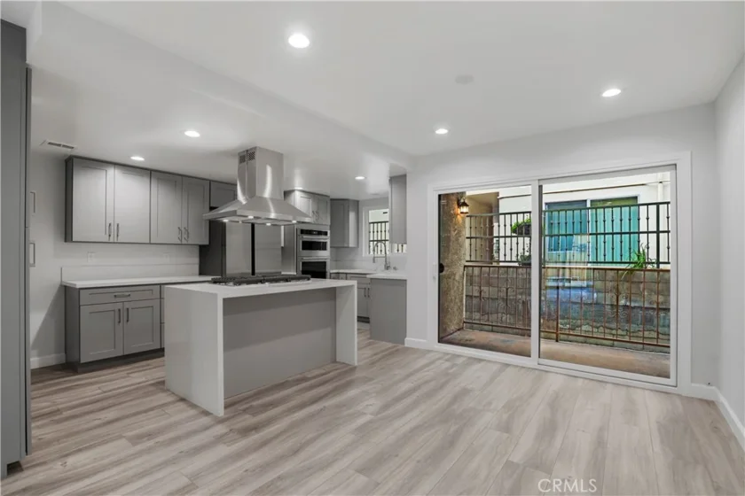 227 E Burbank #C photo 8