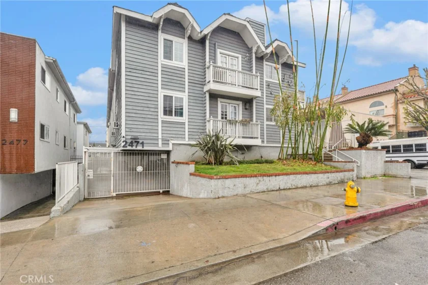 2471 Sawtelle Boulevard #101 photo 1