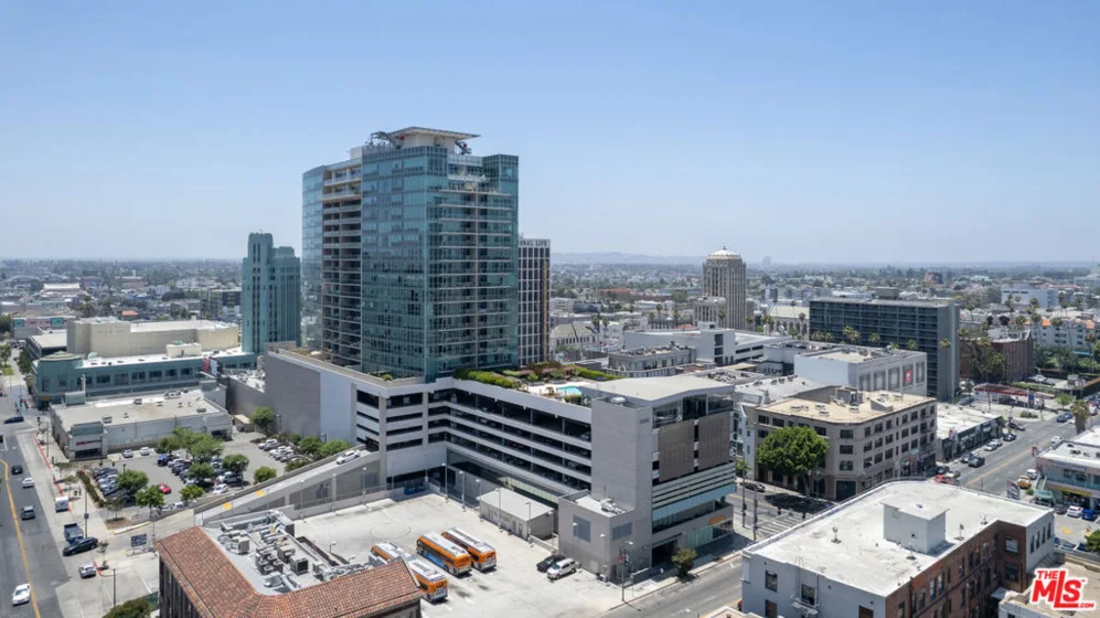 3785 Wilshire Boulevard #2010 photo 47