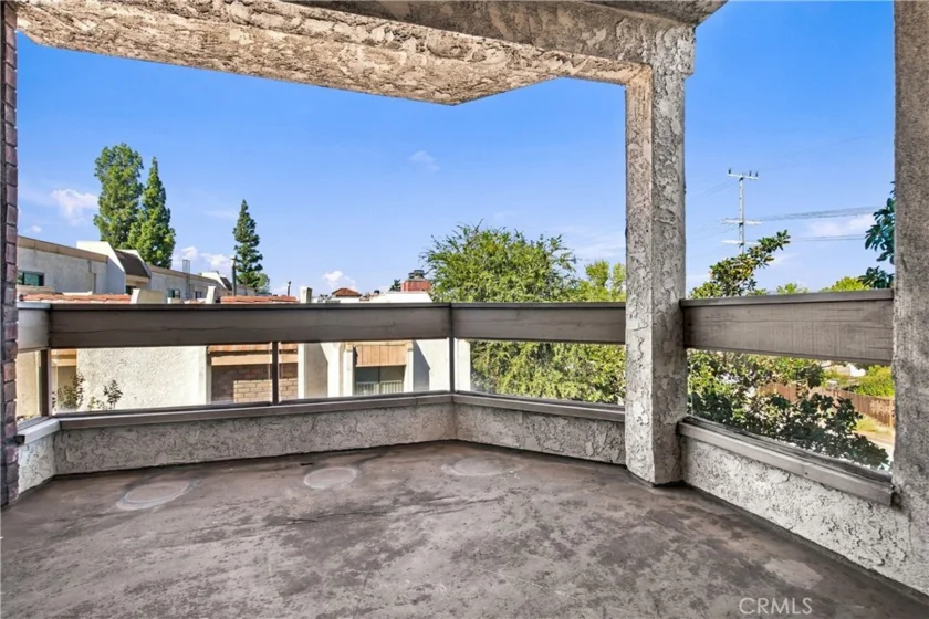 17140 Burbank #207 photo 14