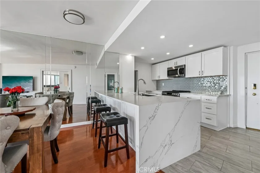 700 E Ocean Boulevard #2801 photo 12