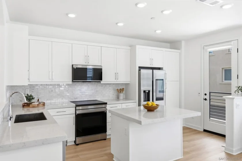 14136 Jonah Way photo 24
