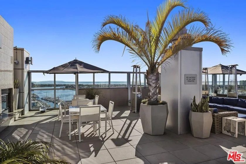 13700 Marina Pointe Drive #809 photo 30