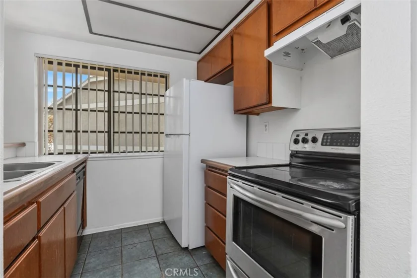 1507 S Raitt photo 17