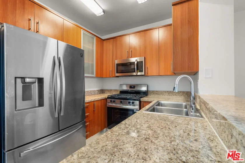 620 S Gramercy Place #301 photo 10