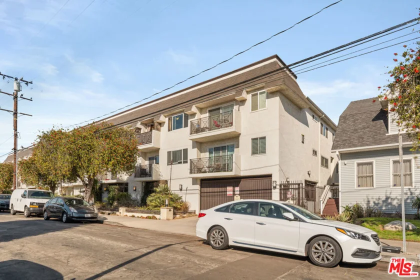 2721 2nd Street #109 photo 1
