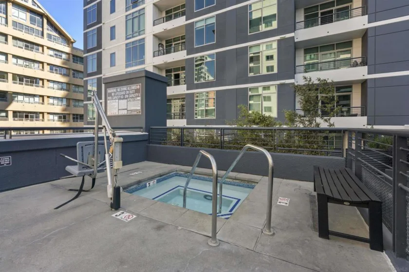 425 W Beech Street #1251 photo 21