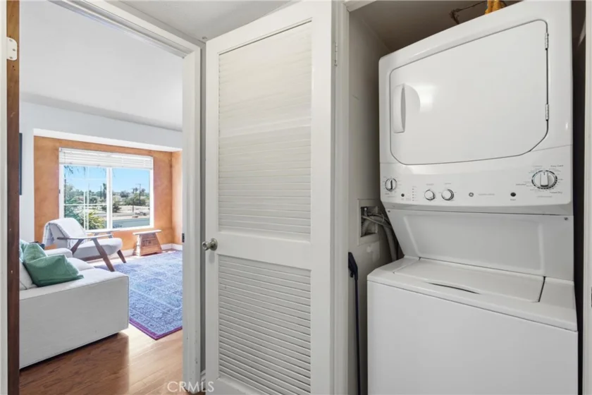 384 Redondo #401 photo 19