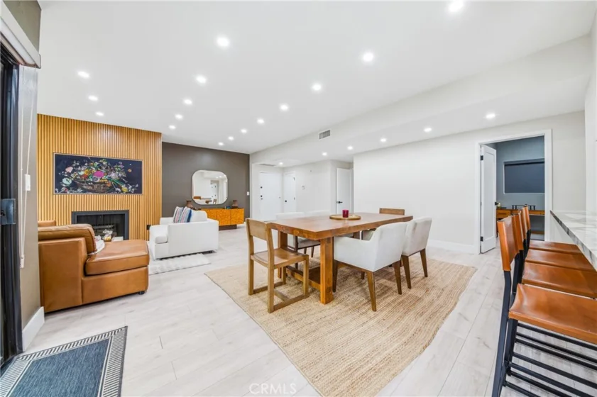 832 Palm Avenue #201 photo 17