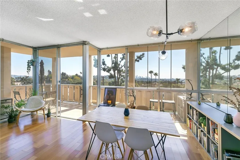 4455 Los Feliz Boulevard #603 photo 1