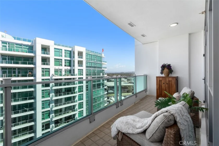 3131 Michelson #1601 photo 28