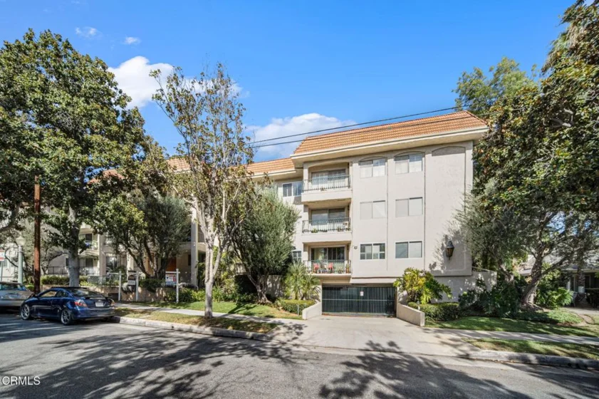 420 S Madison Avenue #204 photo 3
