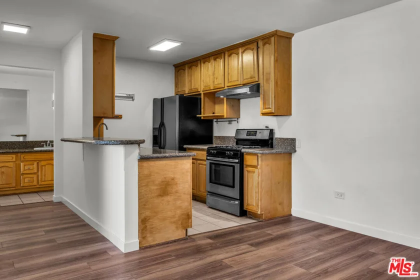 421 S La Fayette Park Place #210 photo 15