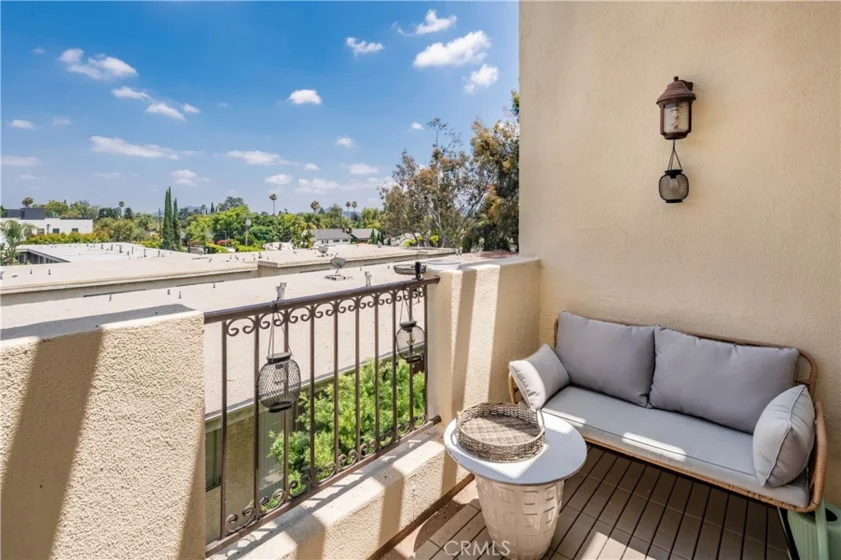14242 Burbank #307 photo 12