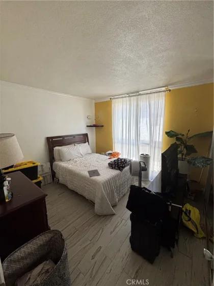 5625 Windsor photo 8