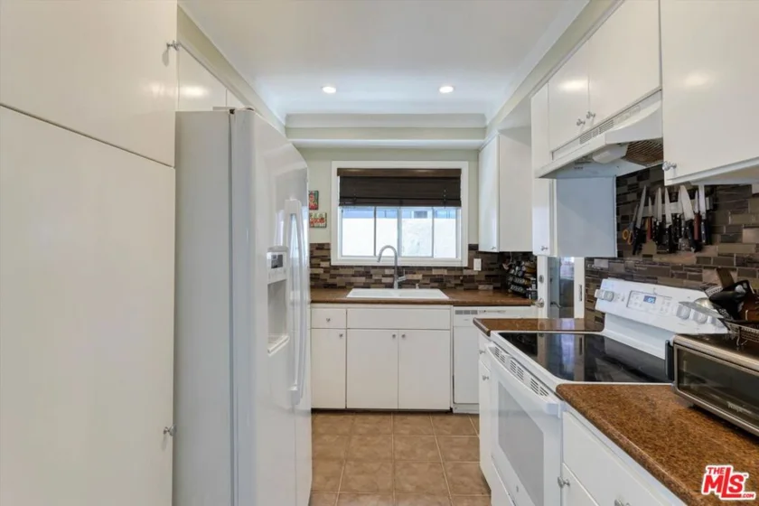 1734 N Fuller Avenue #307 photo 6