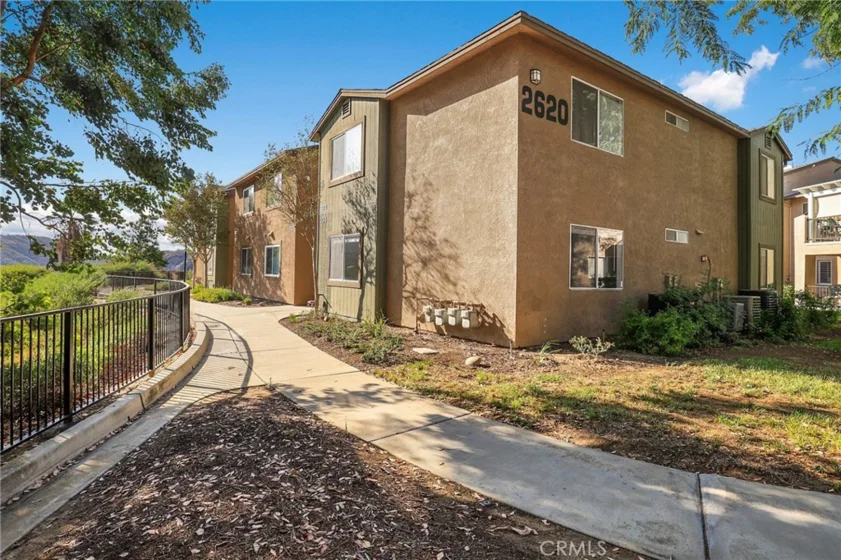 2620 Avenida Del #104 photo 1