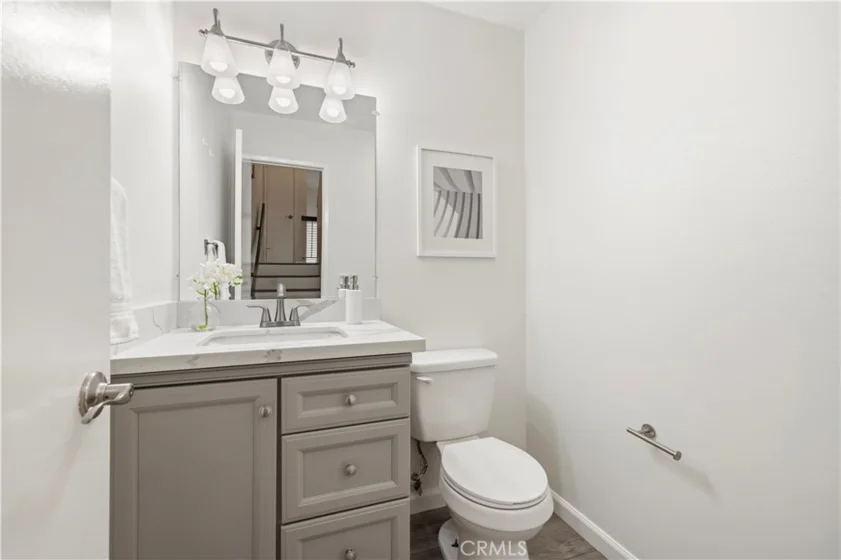 5800 Owensmouth Avenue #14 photo 9