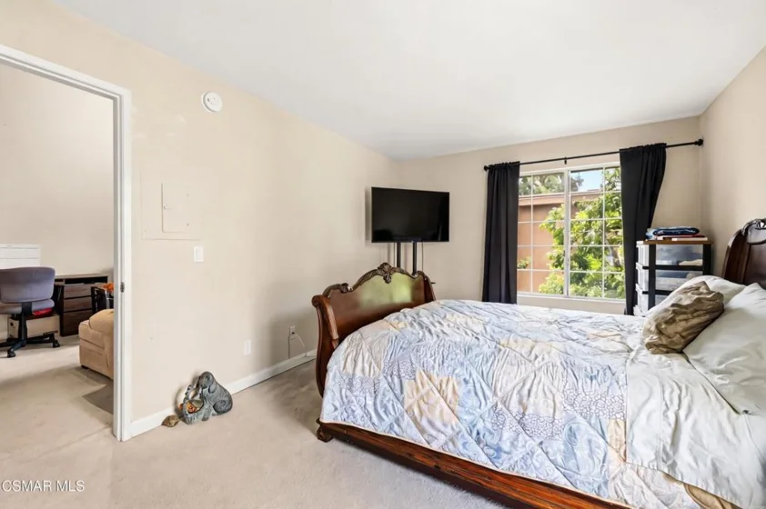 21400 Burbank Boulevard #306 photo 10