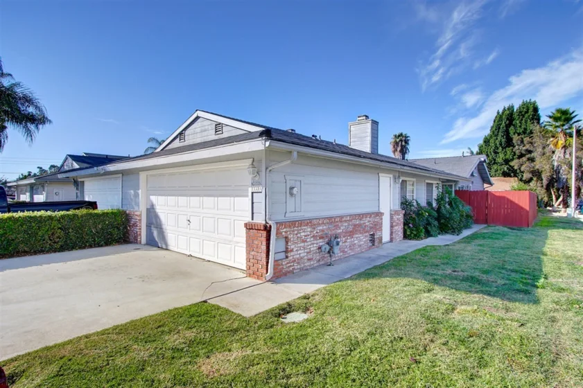 1135 Peach Avenue #A photo 1