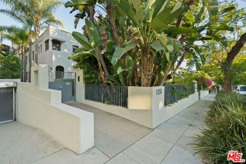 1250 N Harper Avenue #302 photo 32