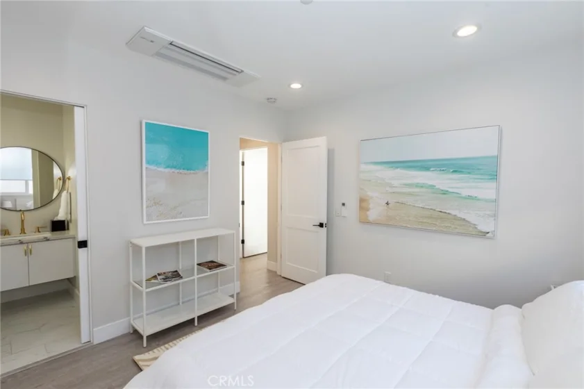 140 W Canada #b photo 20