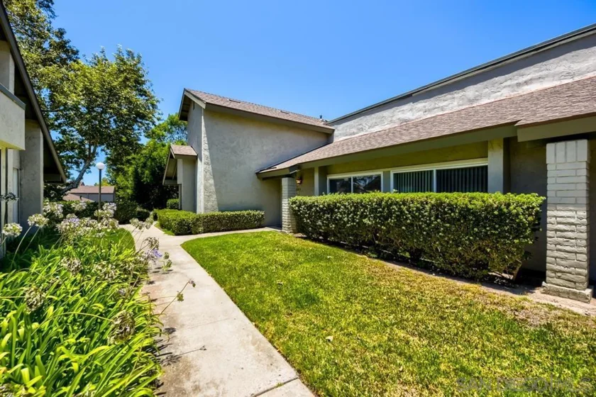 10839 Caravelle Place photo 2