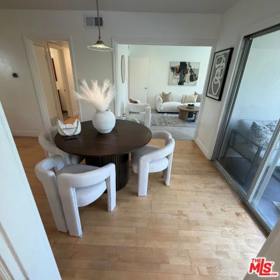 1328 Havenhurst Drive #202 photo 33