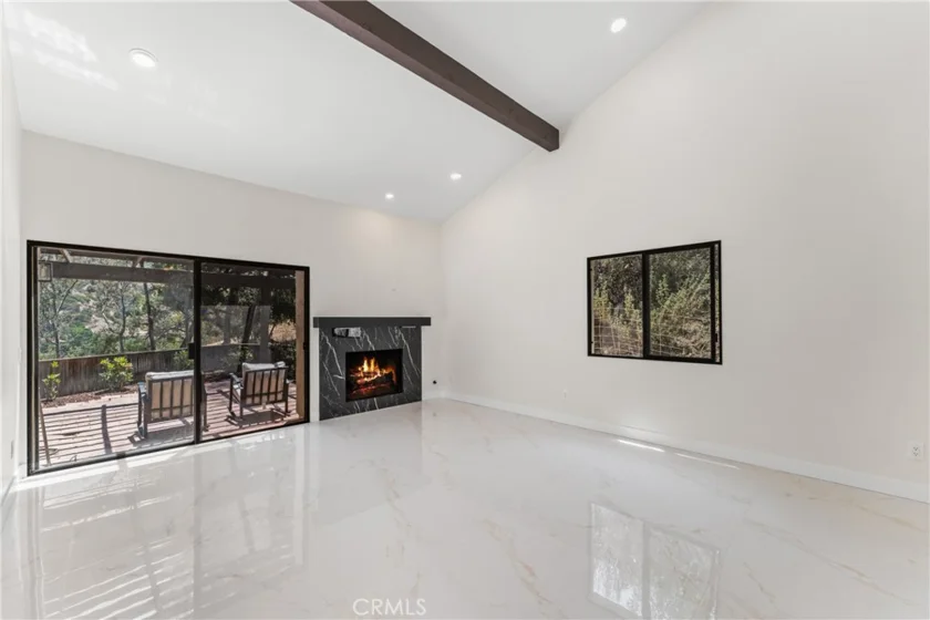 77 Barmore Court photo 3