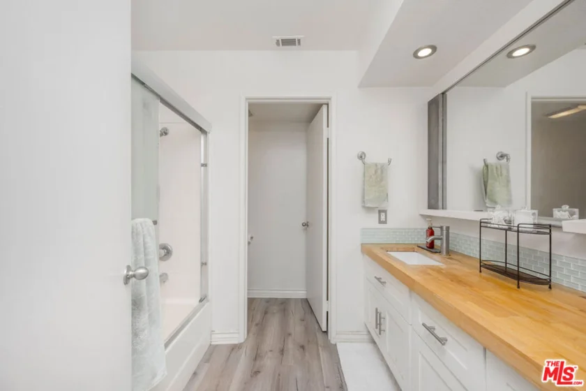 810 Baker Street #204 photo 6