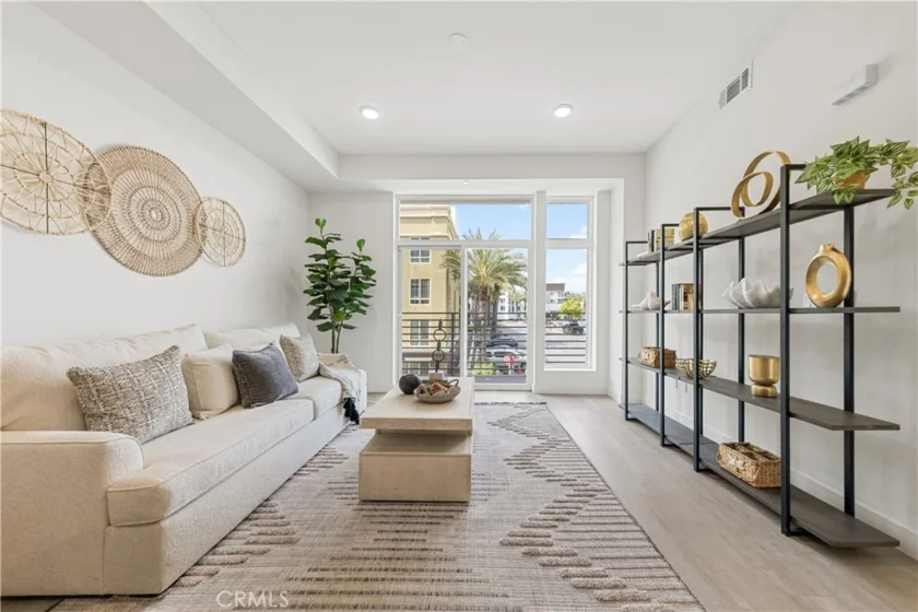 168 S Monterey Street #205 photo 4